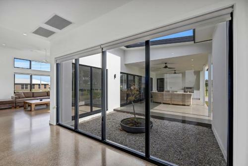Private & Luxury Space In Prestigious Mudgee Residence