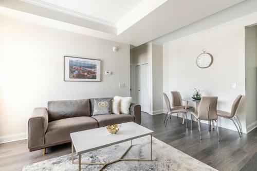 Luxury Rideau Apartments By Simply Comfort