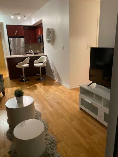 Apartamento Toronto Cn Tower Maple Leaf Square Luxurious 2 Bedroom Condo