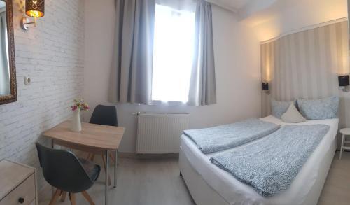 Hostal House L.a