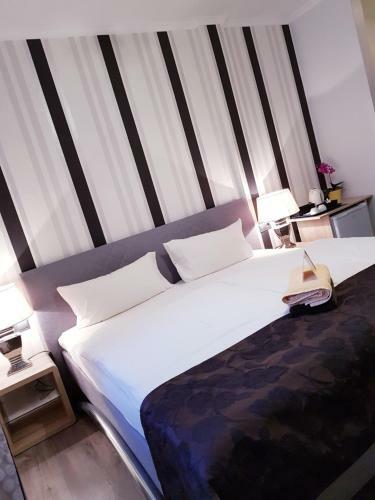 Hostal Hotel & Pension Morsum
