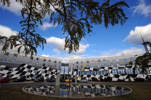 Hotel Etropolis Motorsport Arena