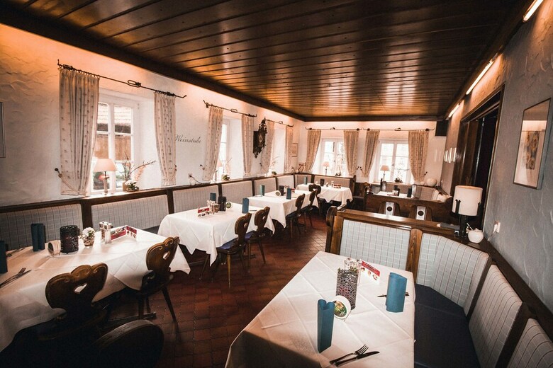 Hostal Landhotel Und Weingasthof Schwarzer Adler