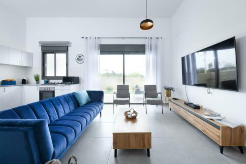Awesome 4-bedroom Apartment Next To Achziv Beach
