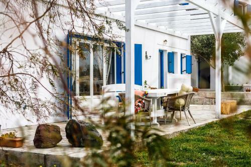 Arcana Santorini Villas, An Authentic Cycladic Experience
