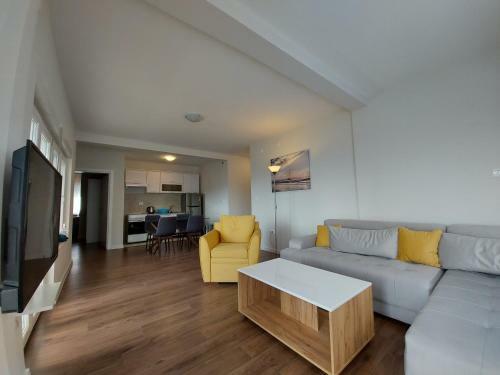 Halcon Apartments