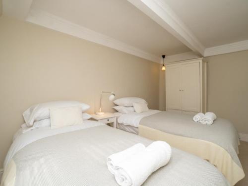 Pass The Keys Spacious 3 Bed Apartment In Prime Central Location