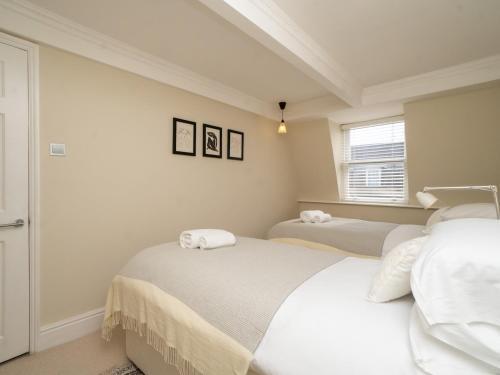 Pass The Keys Spacious 3 Bed Apartment In Prime Central Location