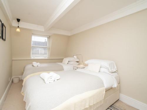 Pass The Keys Spacious 3 Bed Apartment In Prime Central Location