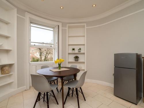 Pass The Keys Spacious 3 Bed Apartment In Prime Central Location