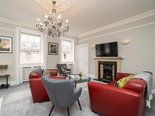 Pass The Keys Spacious 3 Bed Apartment In Prime Central Location