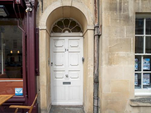 Pass The Keys Spacious 3 Bed Apartment In Prime Central Location