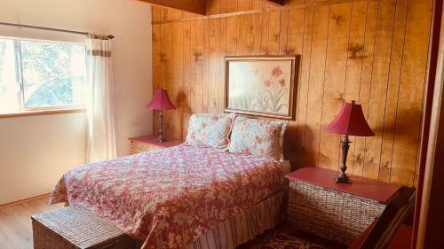 Sunset Mountain View Retreat W/ 2 Living Rooms