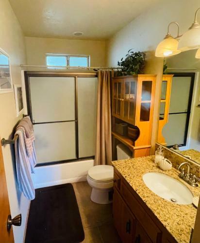 Sunset Mountain View Retreat W/ 2 Living Rooms