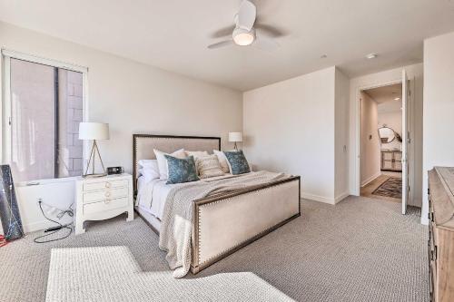 Apartamento Luxe Retreat With Rooftop Less Than Half Mi To Beach!