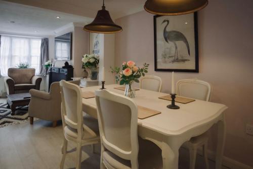 Charming Cottage In The Heart Of Brighton