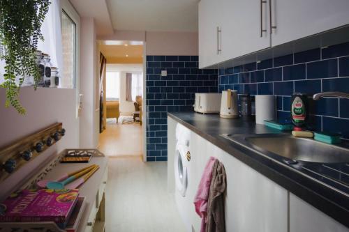 Charming Cottage In The Heart Of Brighton