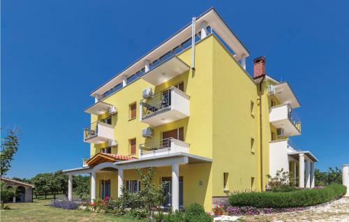 Amazing Apartment In Pomer With 1 Bedrooms