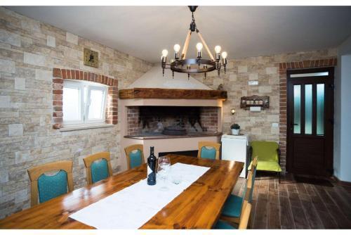 Leon Holiday Home