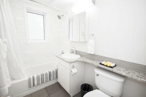 Apartamento 2-bedroom Suite On Corydon Ave, Parking Included!