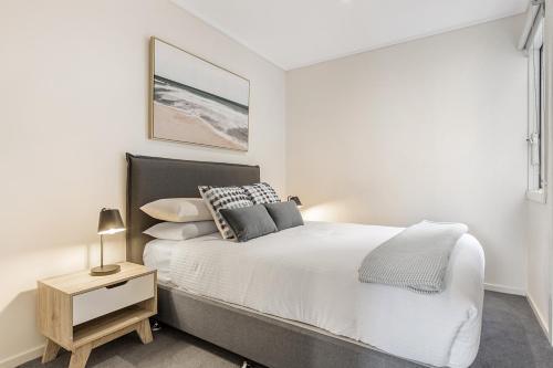 Madecomfy Spacious 2-bed Melbourne City Apartment