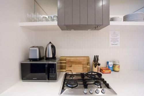Readyset Apartments At Emerald