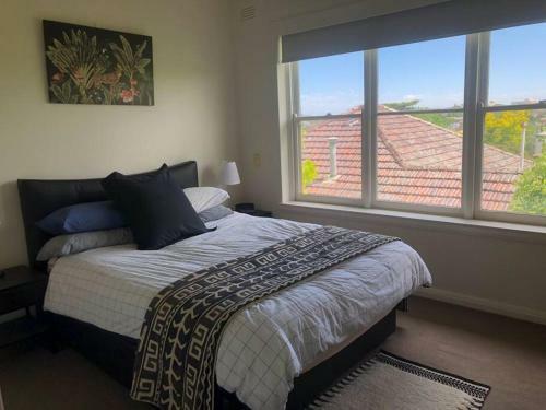 Apartamento Lovely Two Bedroom, One Bath Home Away From Home.