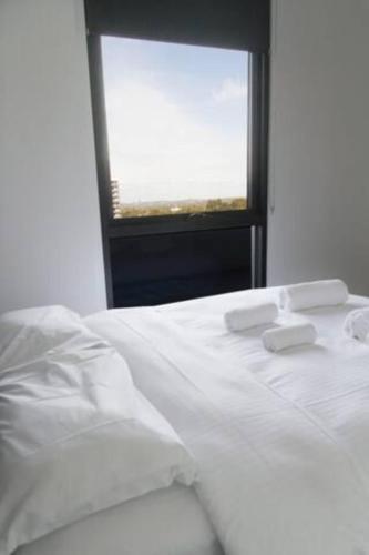 Apartamento New Spacious 2 Bedroom With Gorgeous City Views