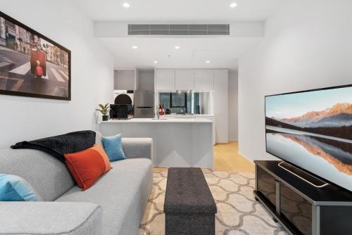 Sharp Modern Melbourne Square Apartment