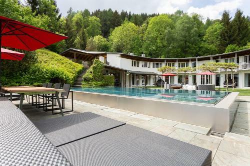 Designferienhaus Privat Villa+ Pool+ Park+ Sport