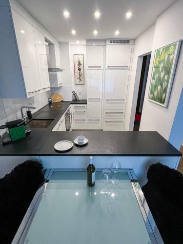 Apartamento Designer K�che - S�dbalkon - Tg-stellplatz - Wlan
