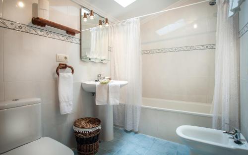 Apartamentos El Prad�n De Santa Marina