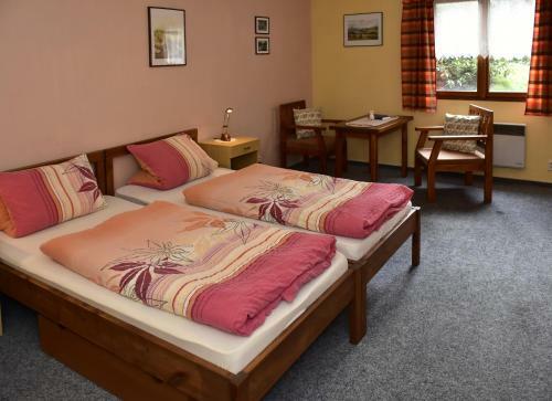 Hostal Hostinec U ?ertova Ml�na