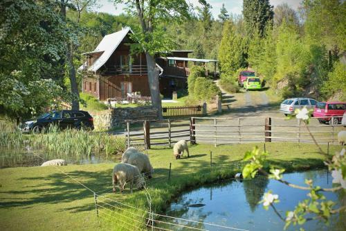 Hostal Hostinec U ?ertova Ml�na