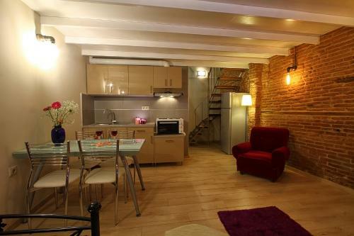 Ionia Apartments
