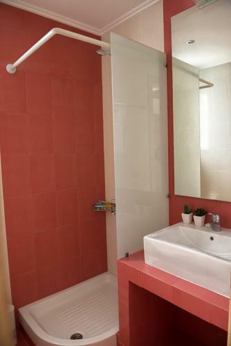 Seafront Apartment In Kiveri, Near Nafplion.