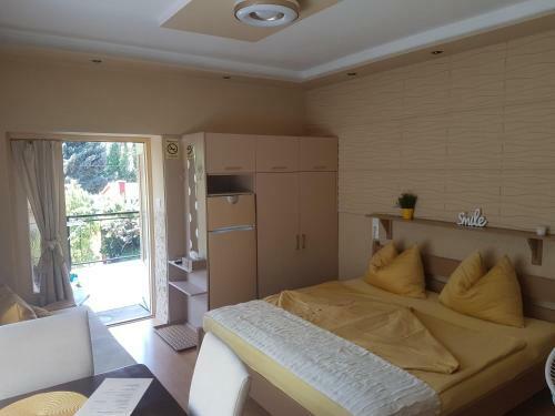 R�zsa Apartman