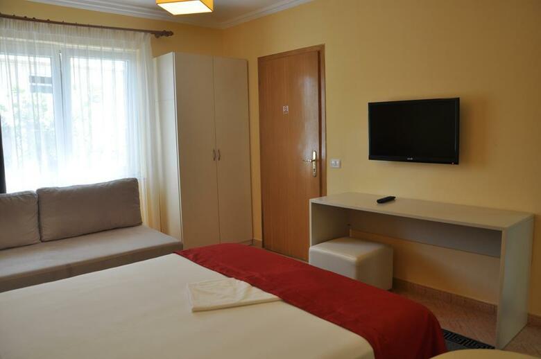 Hotel Pik Loti