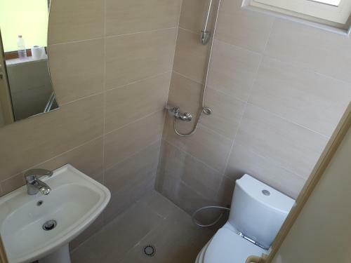 Hostal Rooms Vera's Vila