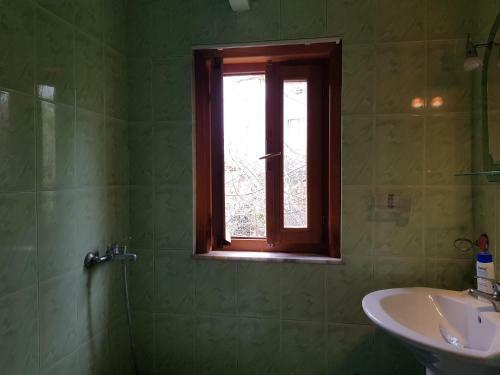 Hostal Rooms Vera's Vila
