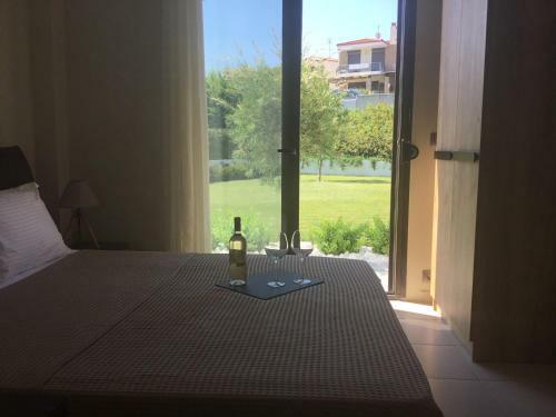 Villa Paradiso - Private Pool, 3 Bdrms, Bbq, Sea View