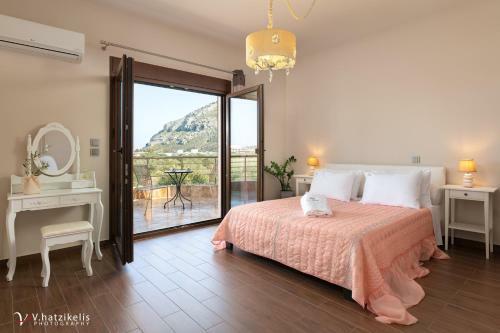 Costa Costa Villa - Luxury Villa