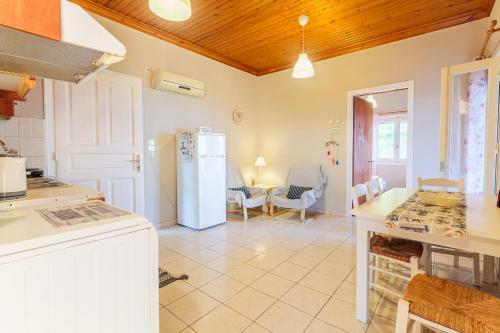 Apartamento Asini Summer Retreats - Seaside Comfy Nests