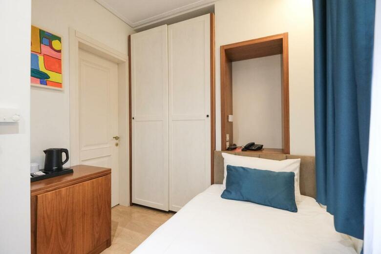 Golden City Hotel