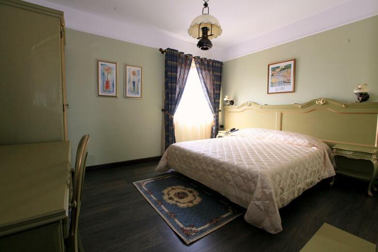 Hotel Victoria Tirana Albania