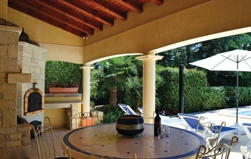 Holiday Home Savignac Les Eglises Rue Du Marchat