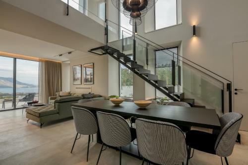 Villas Phos And Kallos