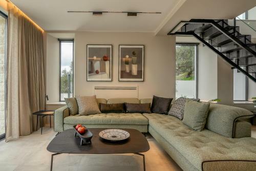 Villas Phos And Kallos