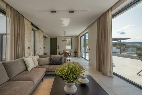 Villas Phos And Kallos