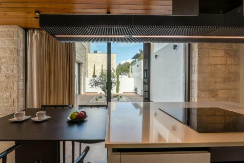 Villas Phos And Kallos